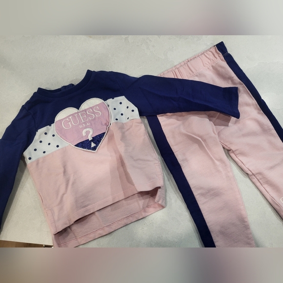 Guess matching set - Picture 1 of 2